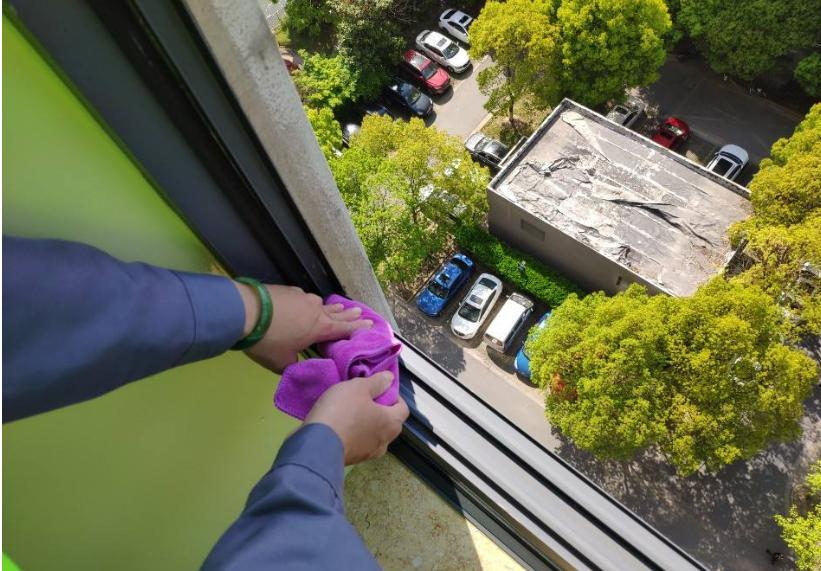 2025最新铝合金门窗保养指南！学会这5招，寿命延长10年不是梦